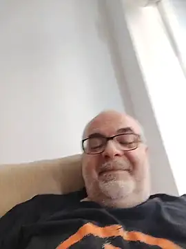 Satiro Sevilla online show from 03/18/26, 03:57