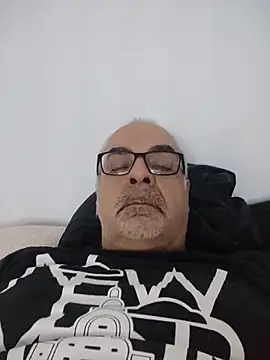 Snapshot of Satiro_Sevilla chatting on 11/20/25, 02:12 Satiro Sevilla online show from 11/20/25, 02:12