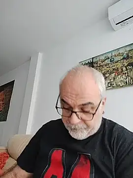 Snapshot of Satiro_Sevilla chatting on 11/29/25, 02:06 Satiro Sevilla online show from 11/29/25, 02:06