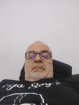 Satiro Sevilla online show from 01/17/26, 05:49