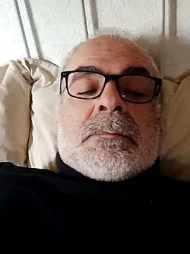 Snapshot of Satiro_Sevilla chatting on 03/18/25, 03:01 Satiro Sevilla online show from 03/18/25, 03:01