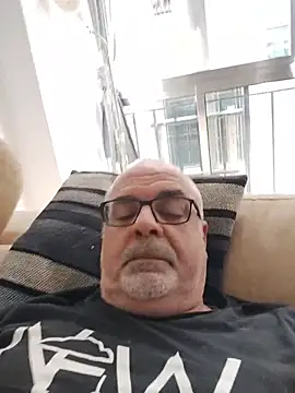 Snapshot of Satiro_Sevilla chatting on 11/07/25, 04:00 Satiro Sevilla online show from 11/07/25, 04:00