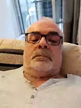 Snapshot of Satiro_Sevilla chatting on 03/10/25, 06:01 Satiro Sevilla online show from 03/10/25, 06:01