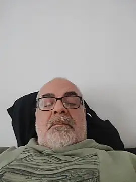 Satiro Sevilla online show from 01/08/26, 04:35