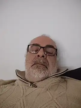 Snapshot of Satiro_Sevilla chatting on 12/21/25, 07:04 Satiro Sevilla online show from 12/21/25, 07:04