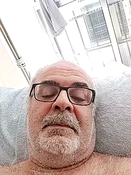 Snapshot of Satiro_Sevilla chatting on 09/09/25, 01:31 Satiro Sevilla online show from 09/09/25, 01:31