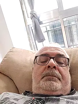 Snapshot of Satiro_Sevilla chatting on 09/30/25, 01:39 Satiro Sevilla online show from 09/30/25, 01:39