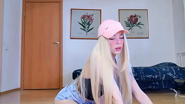 hard candyy online show from 02/17/26, 12:35