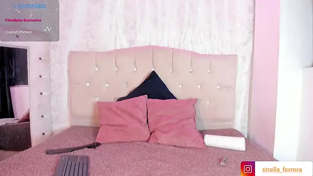 Strella ferrera online show from 12/02/25, 05:09