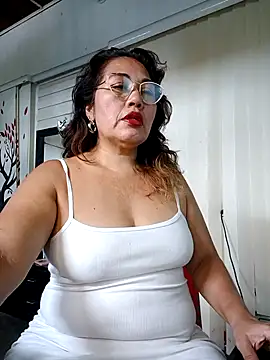 anniecoopeer online show from 10/07/25, 03:13