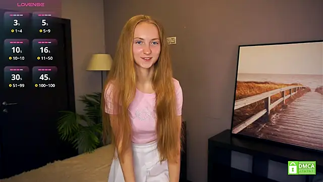 EsmaCarll online show from 09/13/25, 08:31