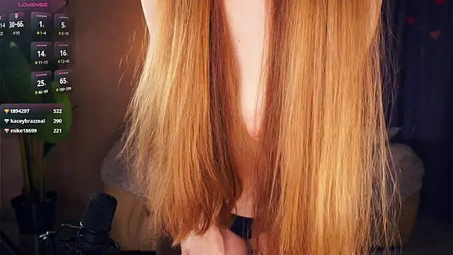 EsmaCarll online show from 03/06/25, 08:48