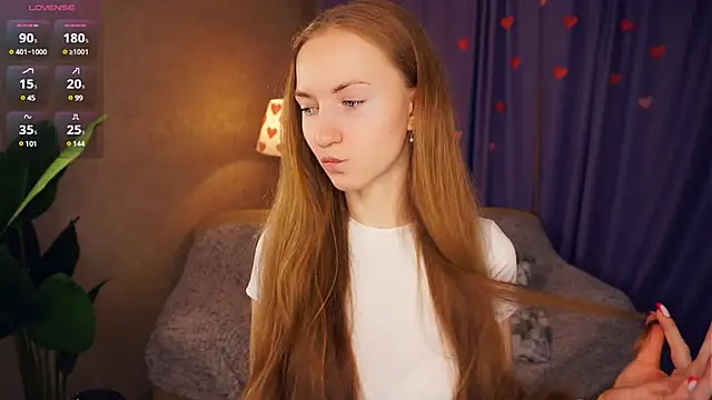 EsmaCarll online show from 02/28/25, 08:28