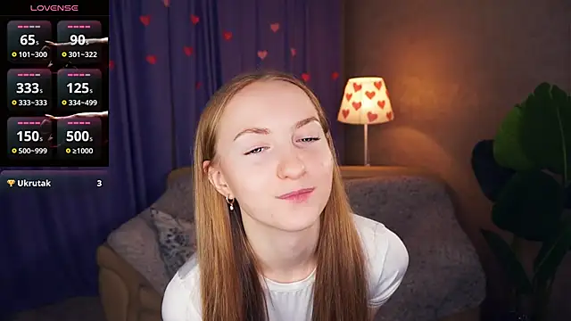 EsmaCarll online show from 02/24/25, 08:36