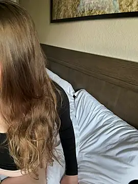 OverlookedHonesty9 online show from 04/08/26, 04:52