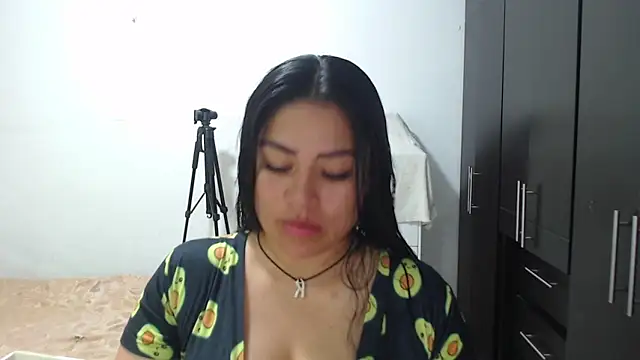 Snapshot of moan_sex2 chatting on 02/12/26, 05:07 moan sex2 online show from 02/12/26, 05:07