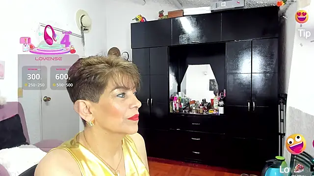 Angelina Stone 65 online show from 10/30/25, 09:44