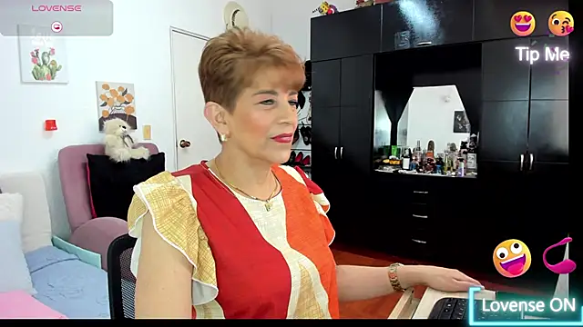 Angelina Stone 65 online show from 12/16/25, 04:22