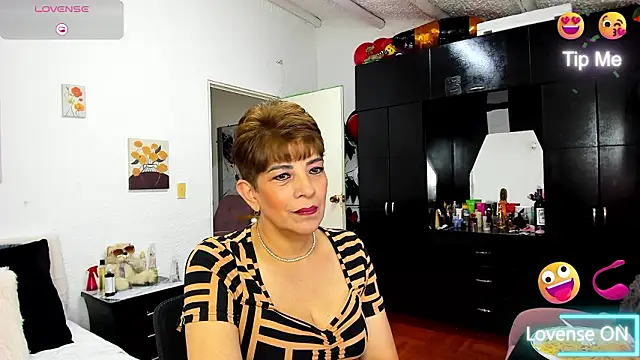 Angelina Stone 65 online show from 02/26/26, 08:20