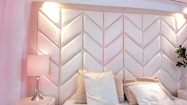 Snapshot of NairobiLee chatting on 04/14/26, 11:48 NairobiLee online show from 04/14/26, 11:48