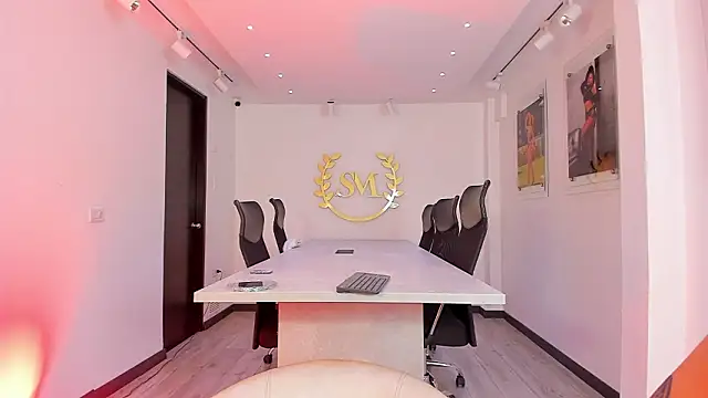 NairobiLee online show from 01/17/26, 10:30