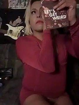 HoneyBdaQueen online show from 11/27/25, 08:15