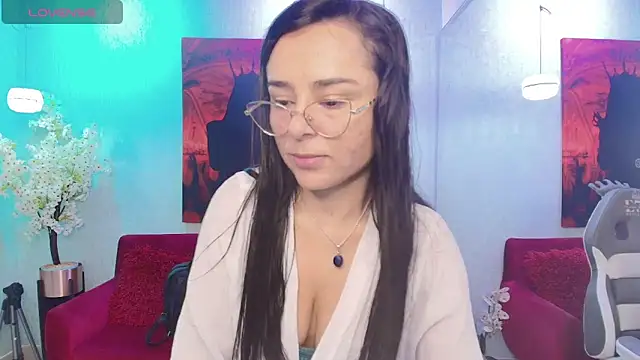 Tiara rr online show from 12/18/25, 07:40