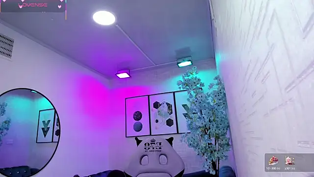 Tiara rr online show from 04/18/26, 03:42