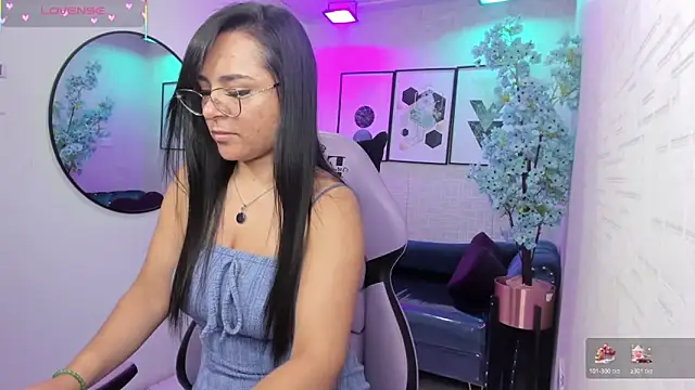 Tiara rr online show from 03/27/26, 03:48