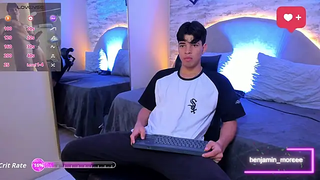 Snapshot of Benjamin_More chatting on 09/09/25, 12:03 Benjamin More online show from 09/09/25, 12:03