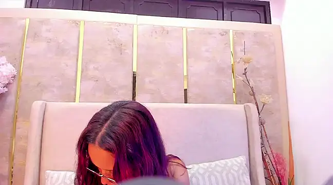 MelanieRoah online show from 03/22/25, 01:54