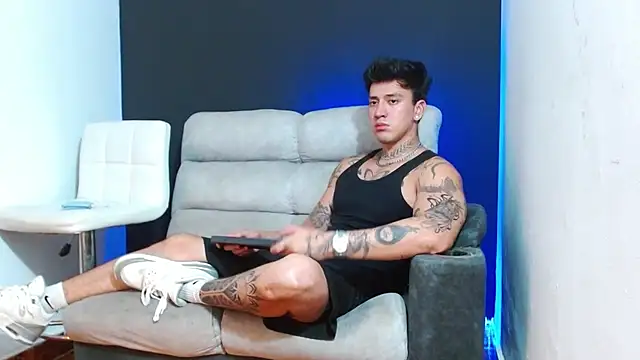 JUSTIN FULLER1 online show from 04/22/26, 04:41