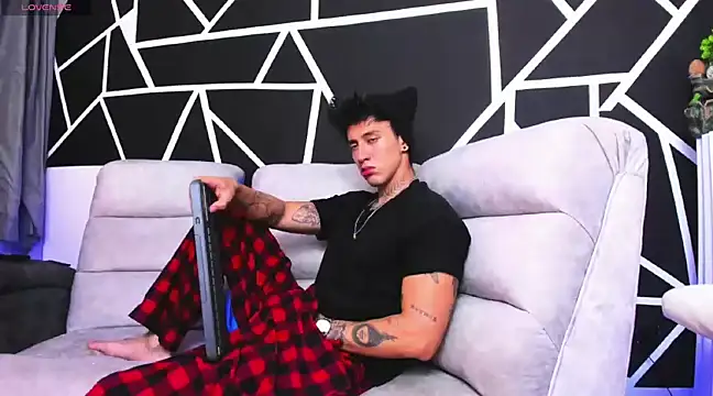 JUSTIN FULLER1 online show from 02/16/25, 01:58