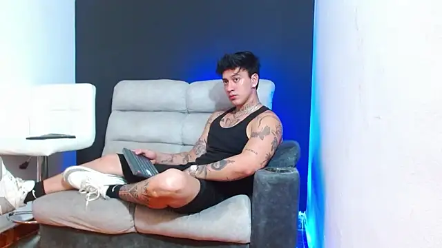 JUSTIN FULLER1 online show from 03/25/26, 03:39