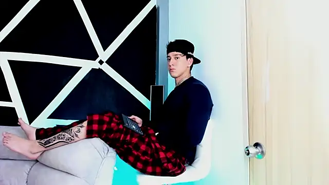 JUSTIN FULLER1 online show from 10/20/25, 06:30