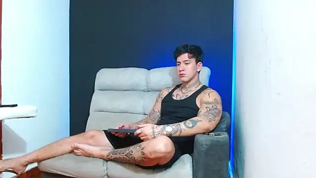 Snapshot of JUSTIN_FULLER1 chatting on 06/11/26, 03:31 JUSTIN FULLER1 online show from 06/11/26, 03:31