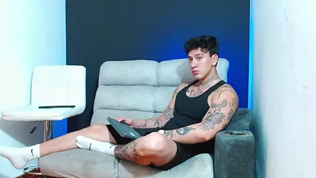 JUSTIN FULLER1 online show from 04/16/26, 05:08