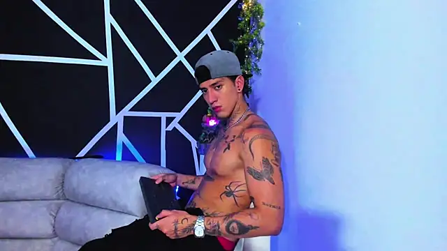 JUSTIN FULLER1 online show from 02/02/25, 11:32