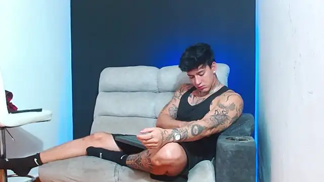 JUSTIN FULLER1 online show from 05/19/26, 03:57