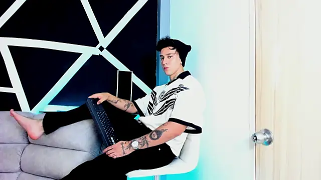 JUSTIN FULLER1 online show from 09/11/25, 07:03