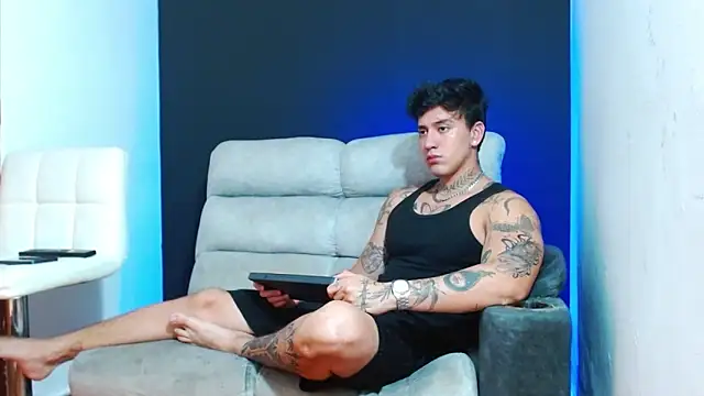 JUSTIN FULLER1 online show from 05/04/26, 06:55
