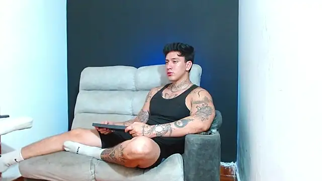 Snapshot of JUSTIN_FULLER1 chatting on 07/17/26, 12:19 JUSTIN FULLER1 online show from 07/17/26, 12:19