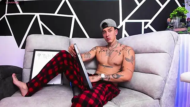 JUSTIN FULLER1 online show from 03/02/25, 07:30