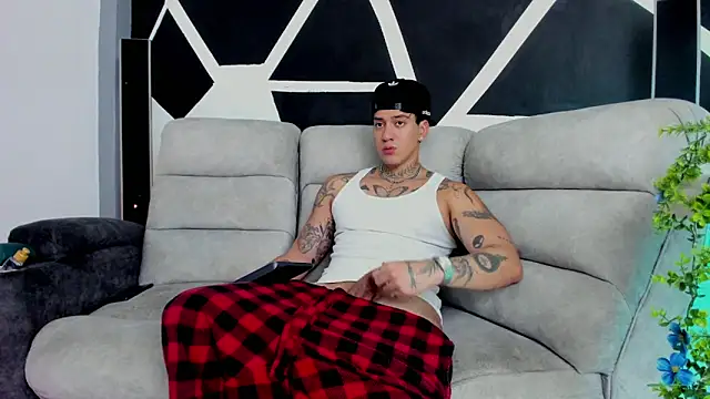 JUSTIN FULLER1 online show from 11/08/25, 04:43