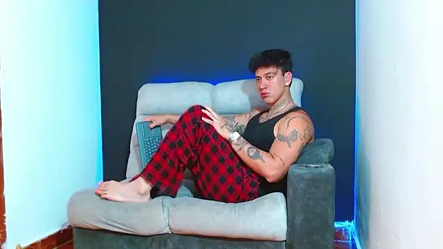 JUSTIN FULLER1 online show from 01/12/26, 05:42