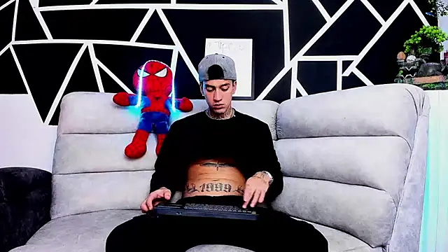 JUSTIN FULLER1 online show from 03/19/25, 09:16
