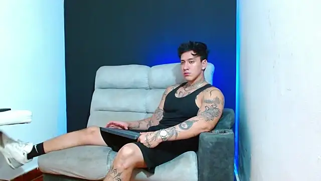 JUSTIN FULLER1 online show from 06/06/26, 02:06