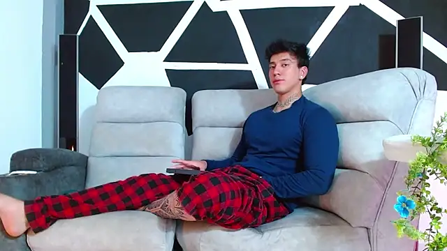 JUSTIN FULLER1 online show from 11/29/25, 05:46