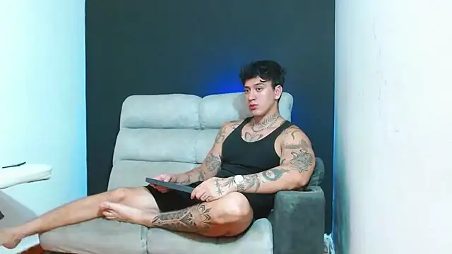 Snapshot of JUSTIN_FULLER1 chatting on 07/01/26, 05:13 JUSTIN FULLER1 online show from 07/01/26, 05:13
