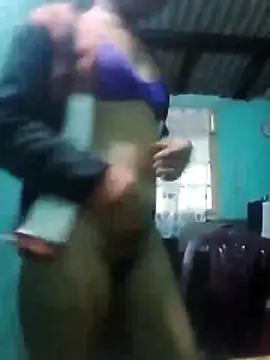 Snapshot of anusexygirl1 chatting on 12/19/25, 01:31 anusexygirl1 online show from 12/19/25, 01:31